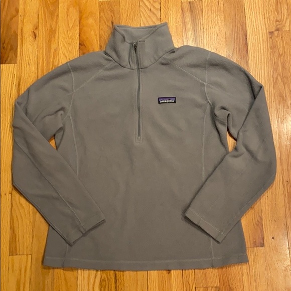 Patagonia Tops - Patagonia half zip gray micro d fleece pullover